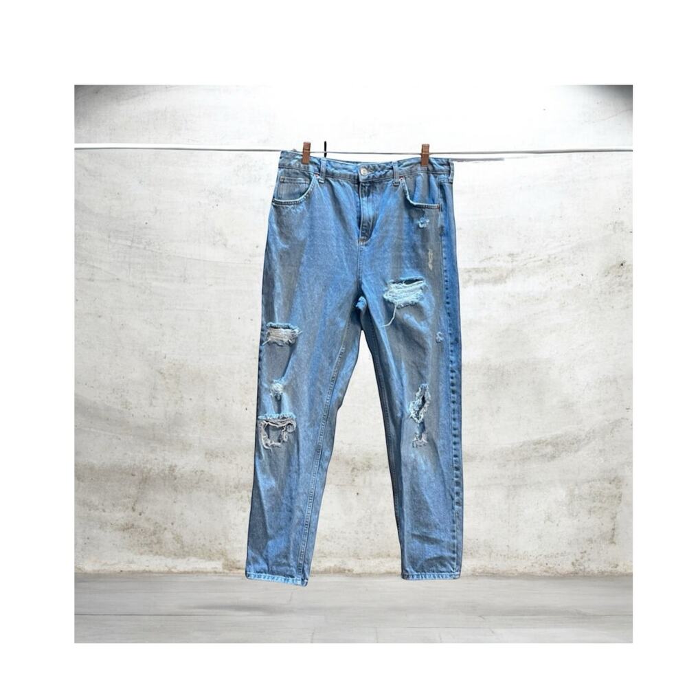 BDG Distressed  Mom Jeans Size W32 L32